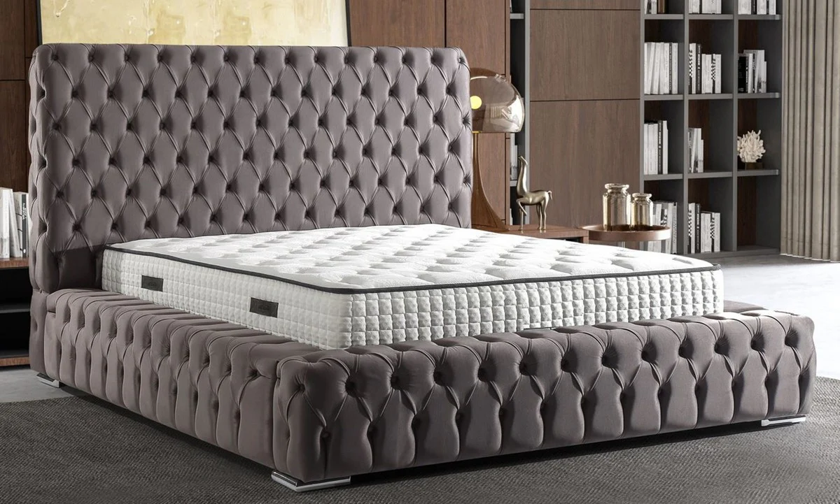 Luxus Chesterfield Doppelbett Grau / Silber - Verschiedene Größen - Massivholz Bett mit Kopfteil und Matratze - Schlafzimmer Möbel - Hotel Möbel - Luxus Möbel - Chesterfield Möbel