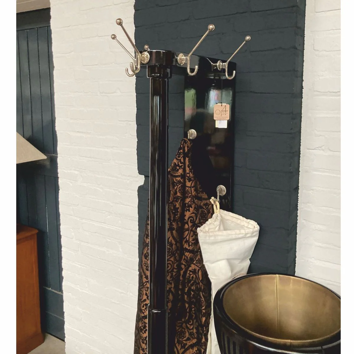 Luxus Barock Wandgarderobenständer Schwarz / Silber H. 184 cm - Garderoben Möbel