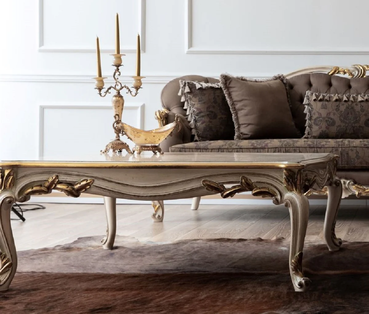 Luxus Barock Couchtisch Cremefarben / Weiß / Gold - Handgefertigter Massivholz Wohnzimmertisch - Barock Wohnzimmer Möbel