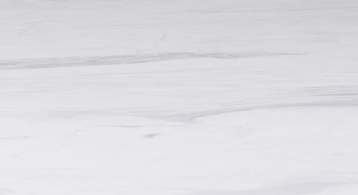 Luxus Couchtisch Weiß / Naturfarben 120 x 120 x H. 35 cm - Moderner Eichenholz Wohnzimmertisch mit Volakas Marmorplatte - Wohnzimmer Möbel