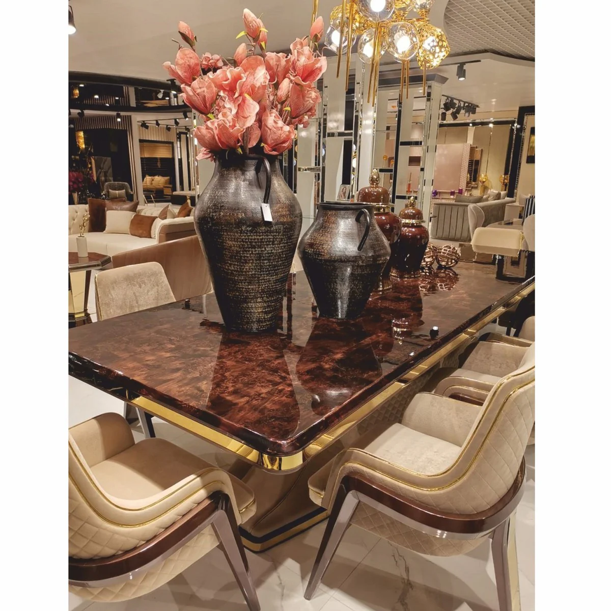 Luxus Art Deco Esszimmer Set - Esstisch & 6 Esszimmer Stühle mit Armlehnen