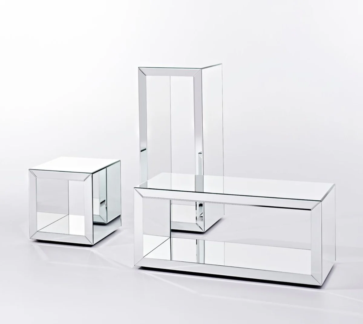 Luxus Spiegelglas Beistelltisch im Würfel Design 46 x 46 x H. 48 cm - Designer Wohnzimmermöbel