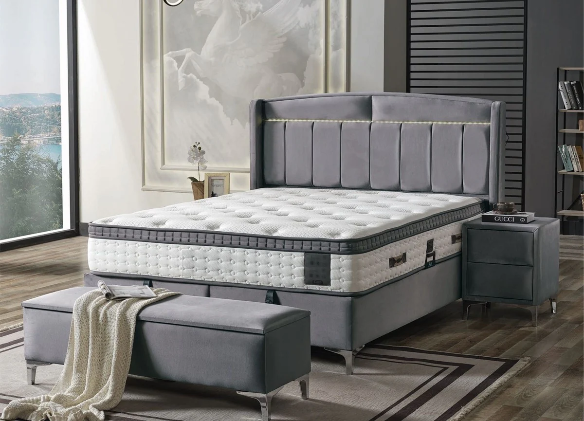 Luxus Doppelbett Grau / Weiß / Silber 180 x 200 cm - Massivholz Bett mit LED Beleuchtung und Matratze - Schlafzimmer Möbel - Hotel Möbel - Luxus Möbel - Luxus Einrichtung