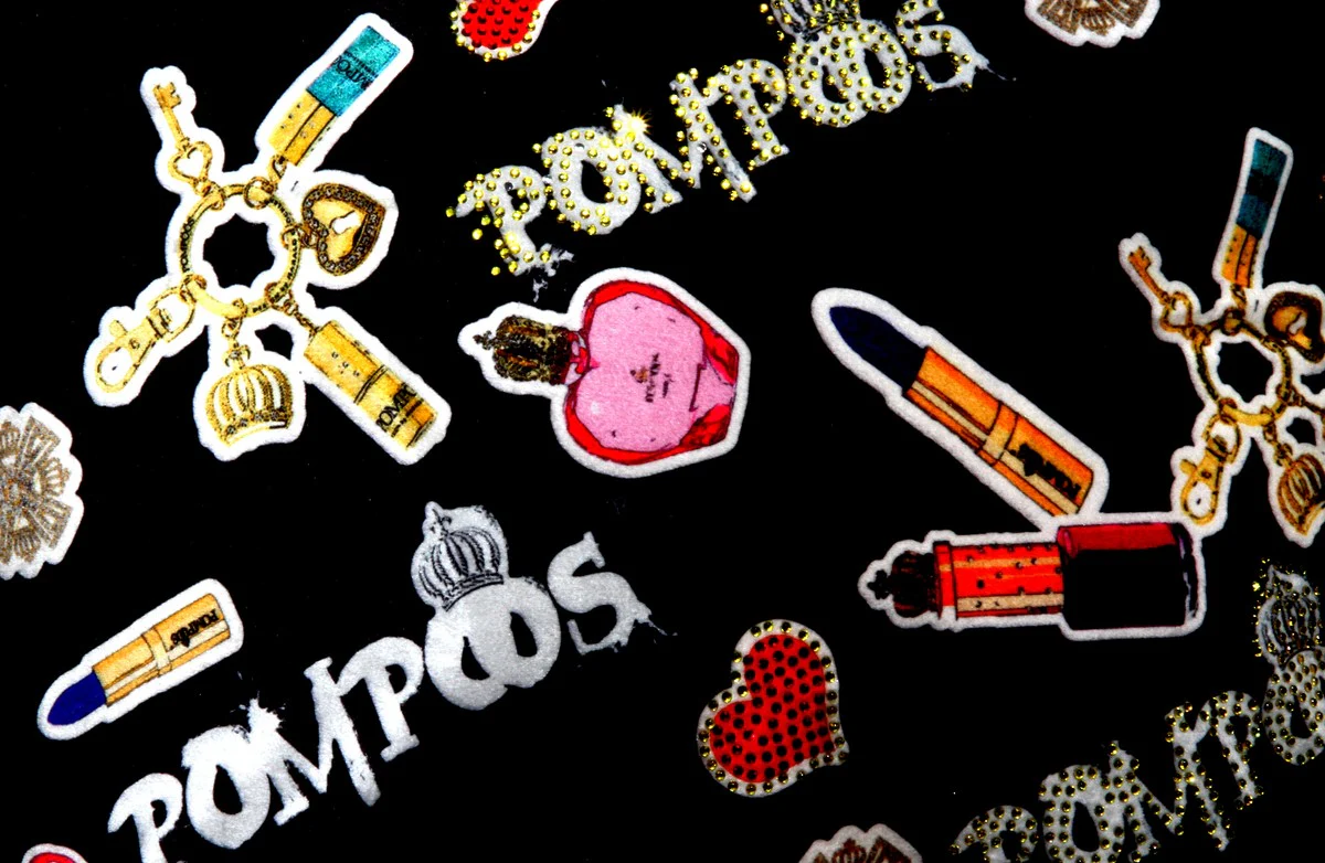 Harald Glööckler Designer Deko Kissen Pompöös by Lipstick mit Glitzersteinen - Art Collection -