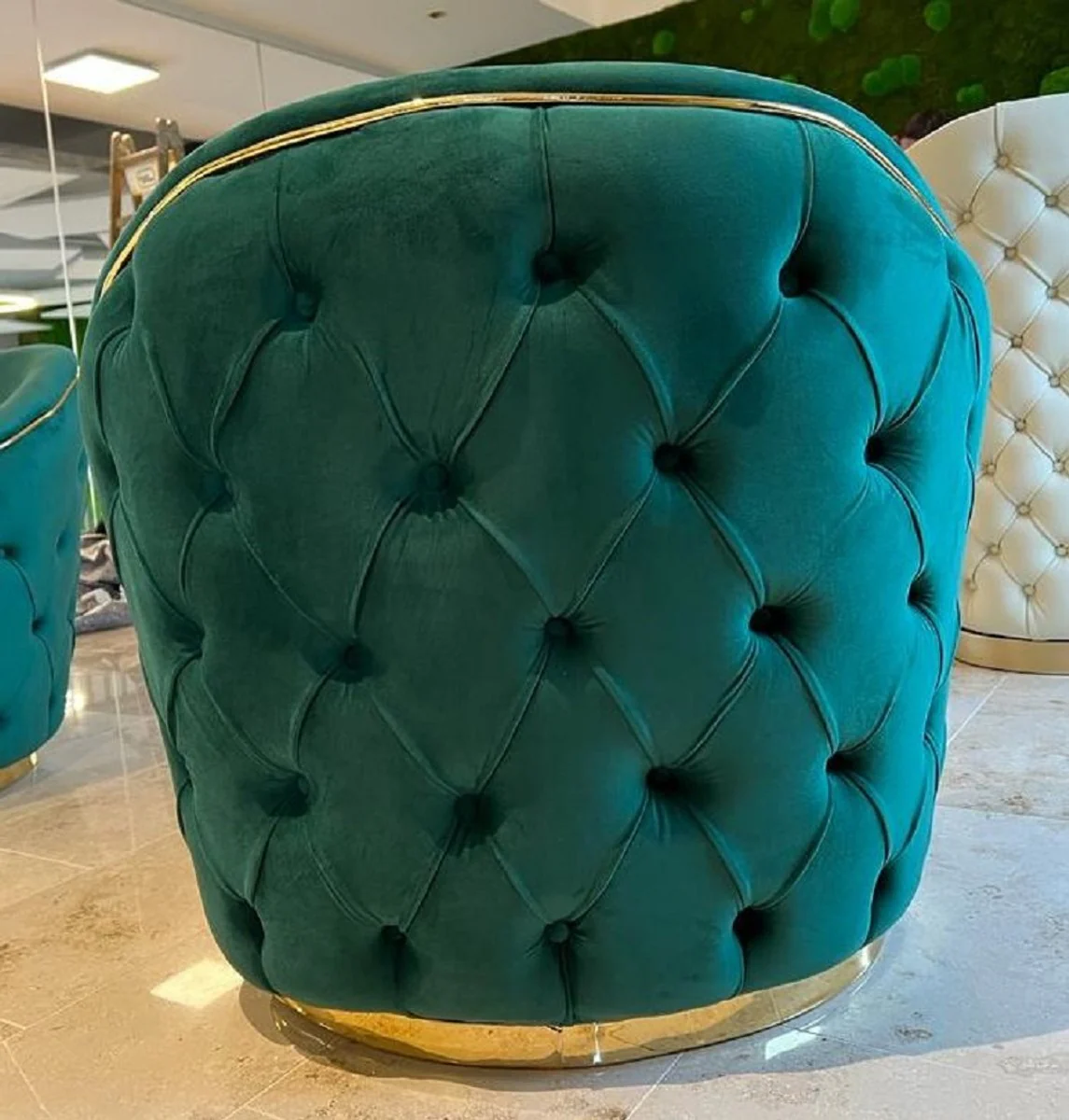 Luxus Chesterfield Sessel Grün / Gold 90 x 95 x H. 75 cm - Wohnzimmer Sessel - Chesterfield Möbel - Luxus Möbel