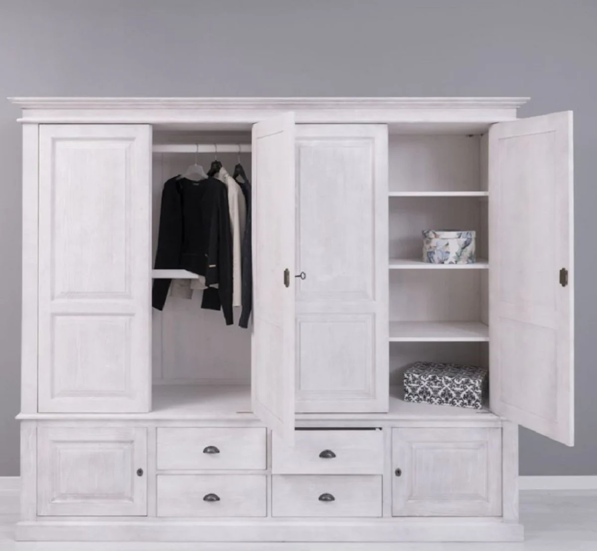 Landhausstil Schlafzimmerschrank Hellgrau 232 x 59 x H. 197 cm - Massivholz Kleiderschrank mit 6 Türen und 4 Schubladen - Massivholz Schlafzimmer Möbel im Landhausstil