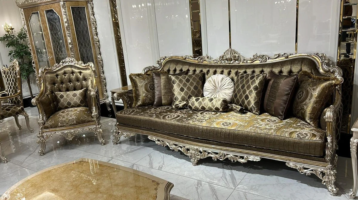 Luxus Barock Sofa Gold / Silber - Prunkvolles Wohnzimmer Sofa mit dekorativen Kissen - Barock Wohnzimmer Möbel - Edel & Prunkvoll