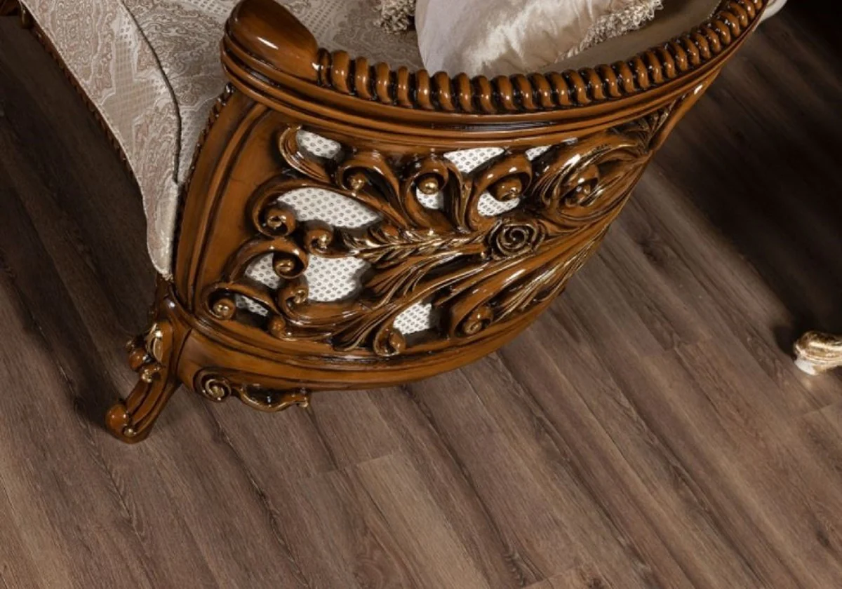 Luxus Barock Sofa Beige / Braun / Gold - Prunkvolles Wohnzimmer Sofa mit elegantem Muster - Barock Wohnzimmer Möbel