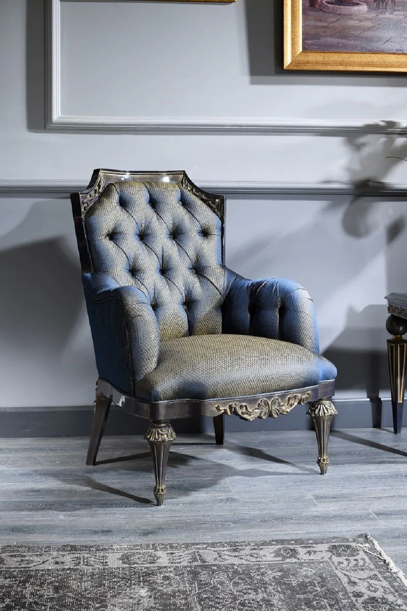 Luxus Barock Wohnzimmer Set Blau / Gold - 2 Sofas & 2 Sessel & 1 Couchtisch & 2 Beistelltische - Prunkvolle Barock Möbel - Luxus Qualität