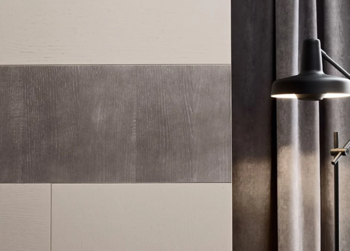 Luxus Schlafzimmerschrank Cremefarben / Grau 295 x 68 x H. 250 cm - Massivholz Kleiderschrank mit 2 Schiebetüren - Luxus Schlafzimmer Möbel