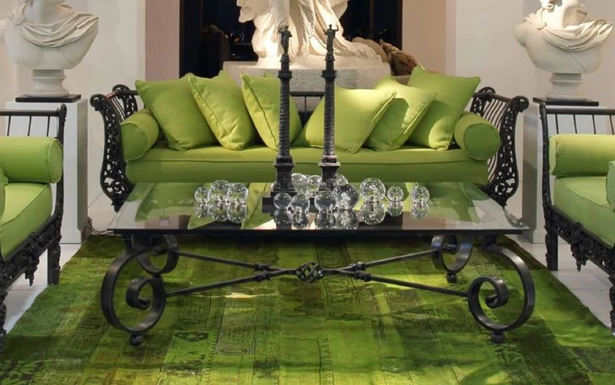 Luxus Barock Couchtisch Schwarz 136 x 106 x H. 42 cm - Handgeschmiedeter Schmiedeeisen Gartentisch mit Glasplatte - Barock Wohnzimmer Möbel - Barock Garten Möbel