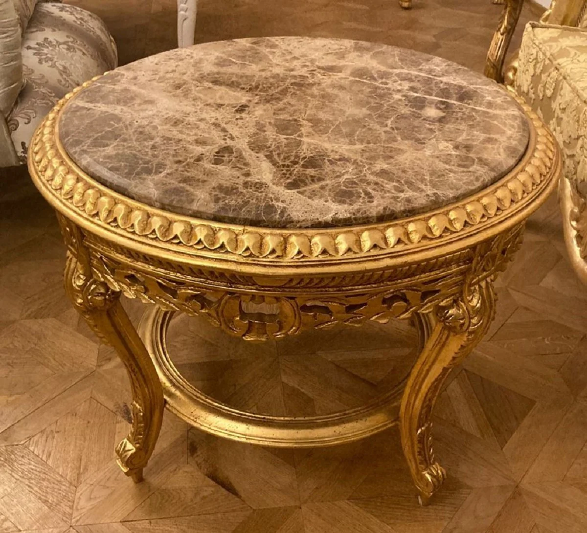 Barock Couchtisch mit Marmorplatte Gold / Grau - Runder Massivholz Wohnzimmertisch im Barockstil - Barockstil Wohnzimmer Möbel - Barock Möbel - Antik Stil Wohnzimmer Möbel