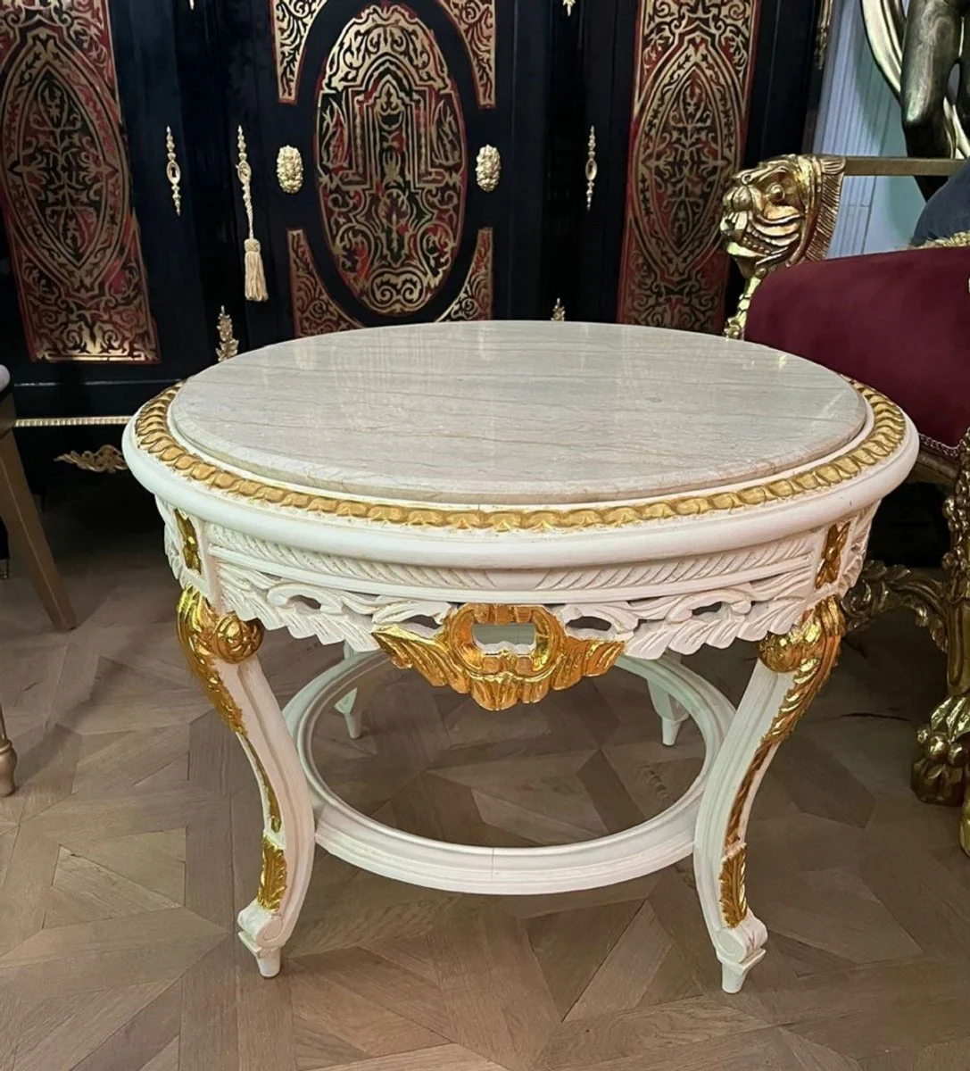 Barock Couchtisch mit Marmorplatte Weiß / Gold / Creme - Runder Massivholz Wohnzimmertisch im Barockstil - Barockstil Wohnzimmer Möbel - Barock Möbel - Antik Stil Wohnzimmer Möbel