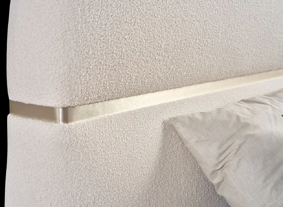 Luxus Doppelbett Creme / Gold 230 x 244 x H. 130 cm - Massivholz Bett mit Kopfteil - Schlafzimmer Möbel - Hotel Möbel - Luxus Möbel - Luxus Einrichtung