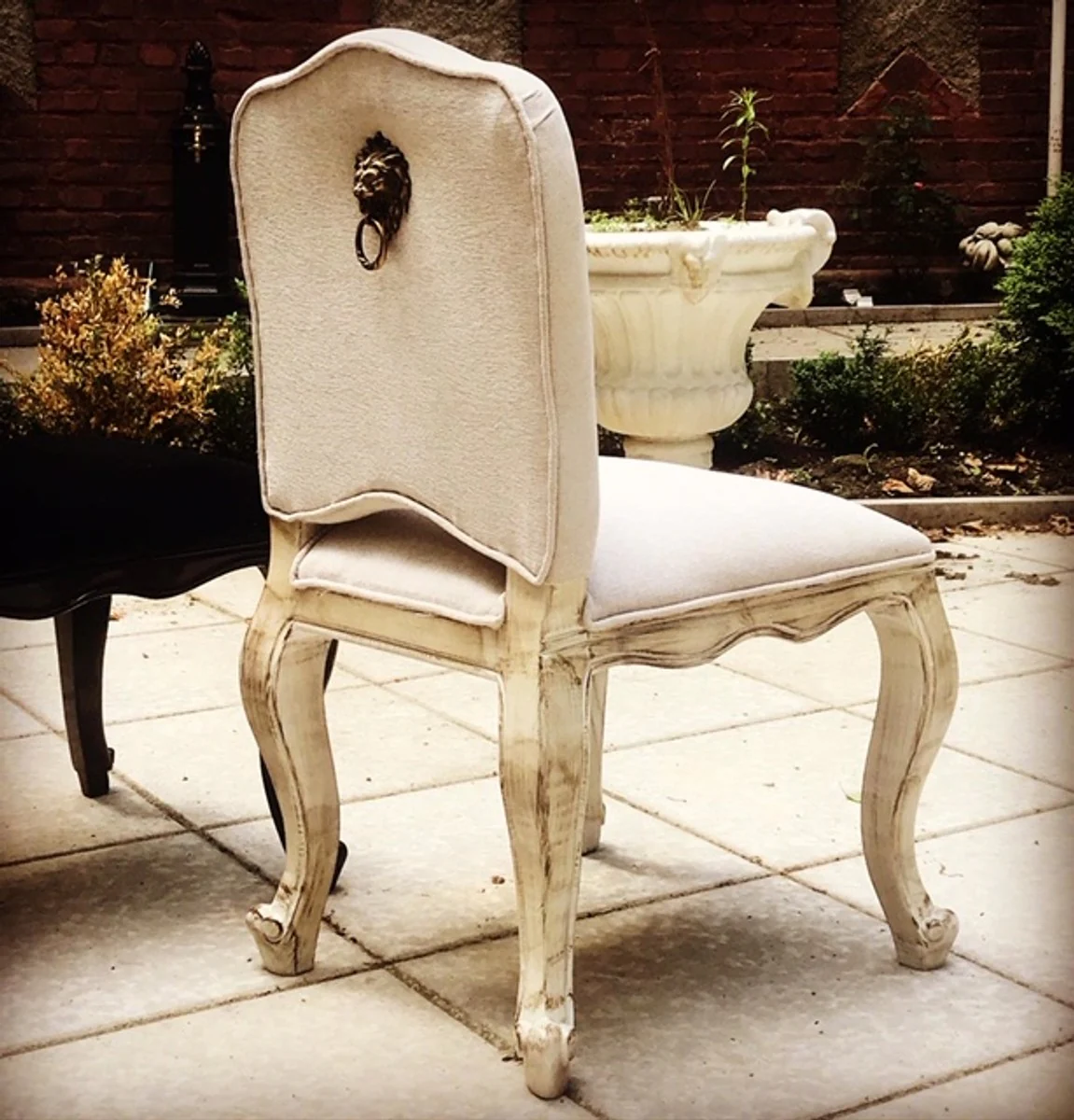 Luxus Barock Esszimmer Stuhl Castle Creme mit Messing Löwengriff - Möbel Restaurant Hotel - Schloss Mobiliar