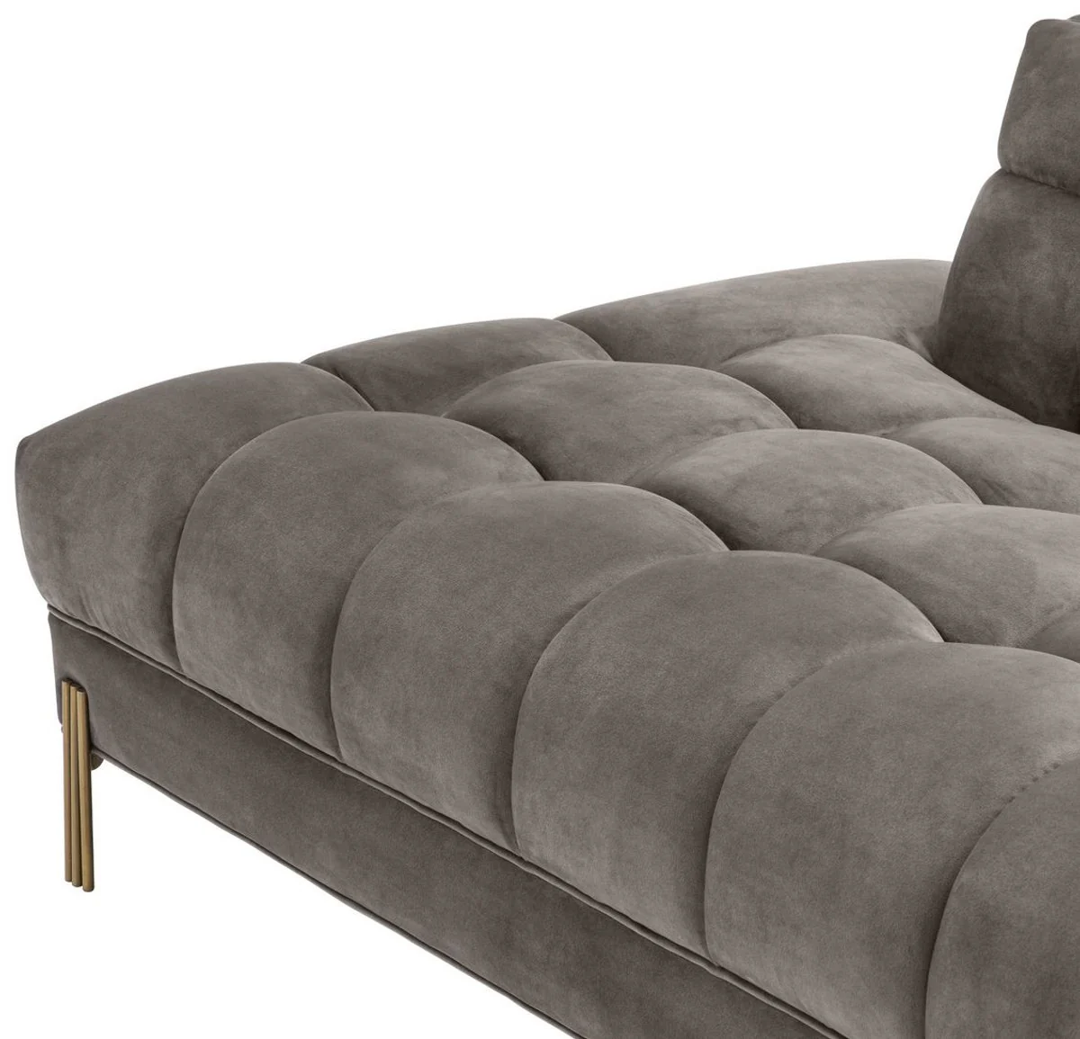 Luxus Lounge Sofa Grau - Greige / Messingfarben 223 x 95 x H. 68 cm - Rechtsseitiges Wohnzimmer Sofa mit edlem Samtsoff und 2 Kissen