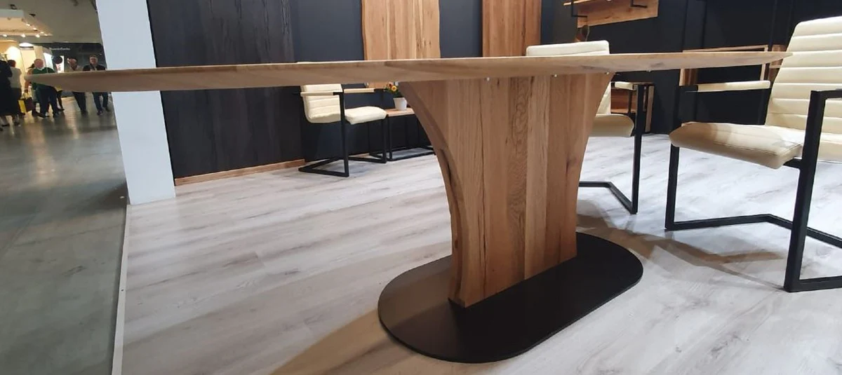 Luxus Esstisch Naturfarben / Schwarz 240 x 120 x H. 77 cm - Ovaler Massivholz Küchentisch - Massivholz Möbel - Esszimmer Möbel - Luxus Möbel - Luxus Einrichtung