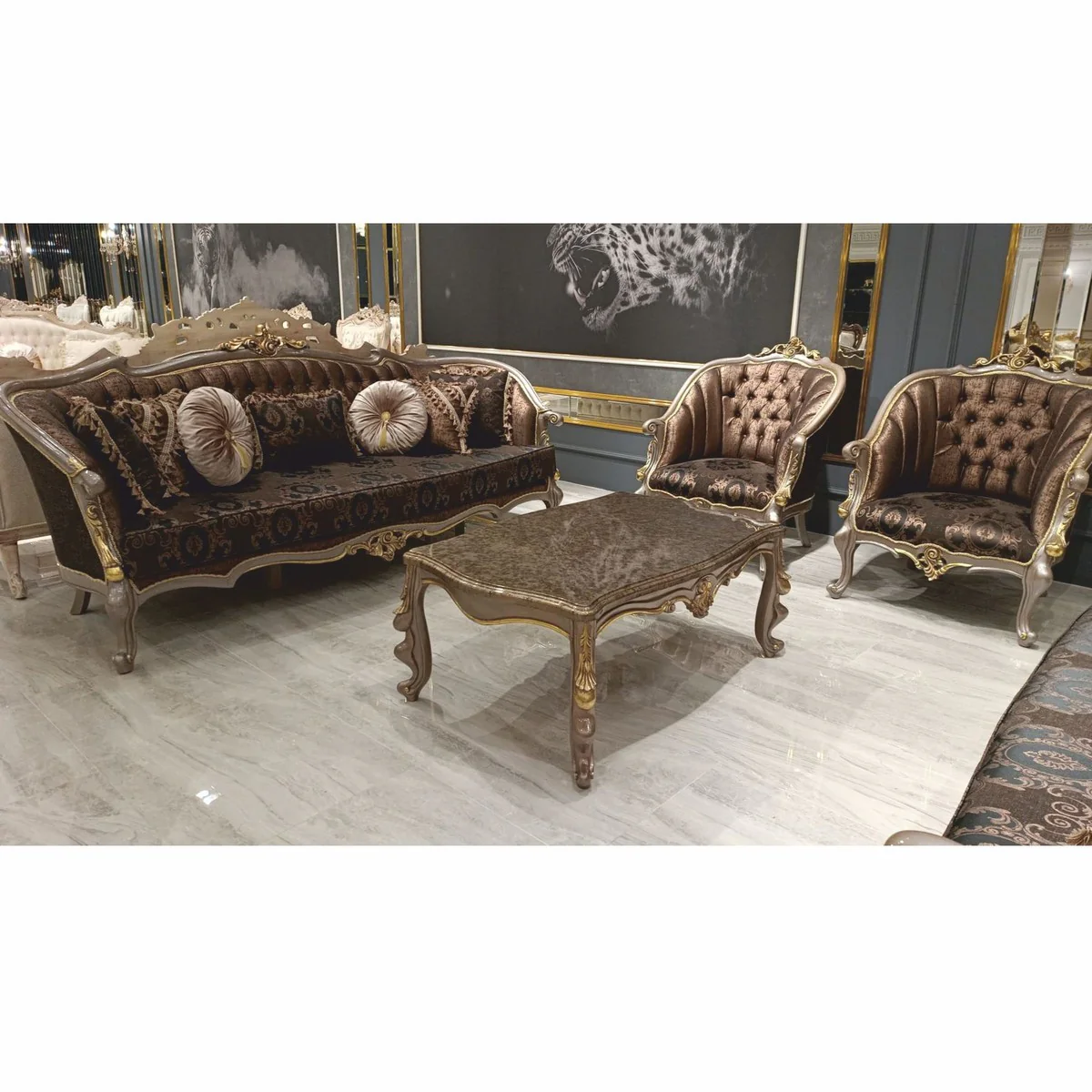 Luxus Barock Couchtisch Grau / Gold 123 cm - Barockstil Wohnzimmer Möbel