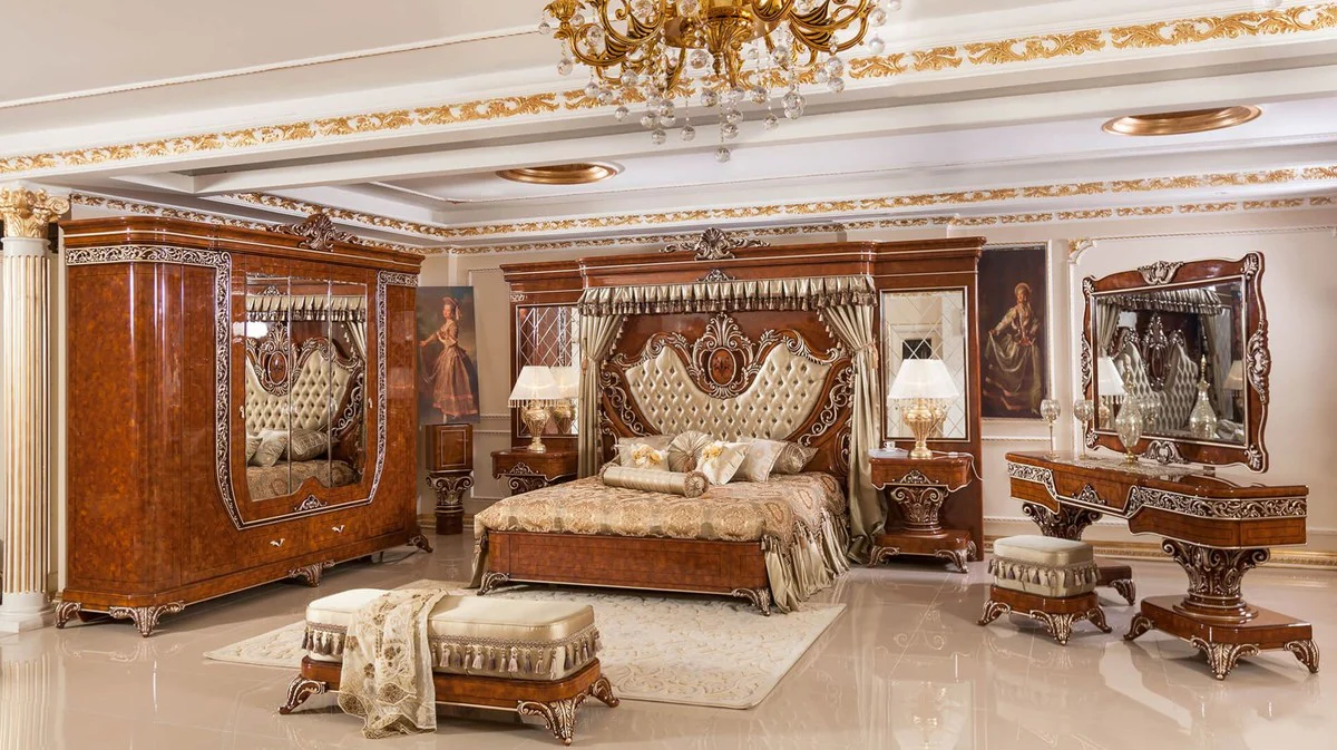 Luxus Barock Schlafzimmer Set Gold / Braun / Bronzefarben - 1 Doppelbett mit Kopfteil und Rückwand & 2 Nachtkommoden - Schlafzimmer Möbel im Barockstil - Edel & Prunkvoll