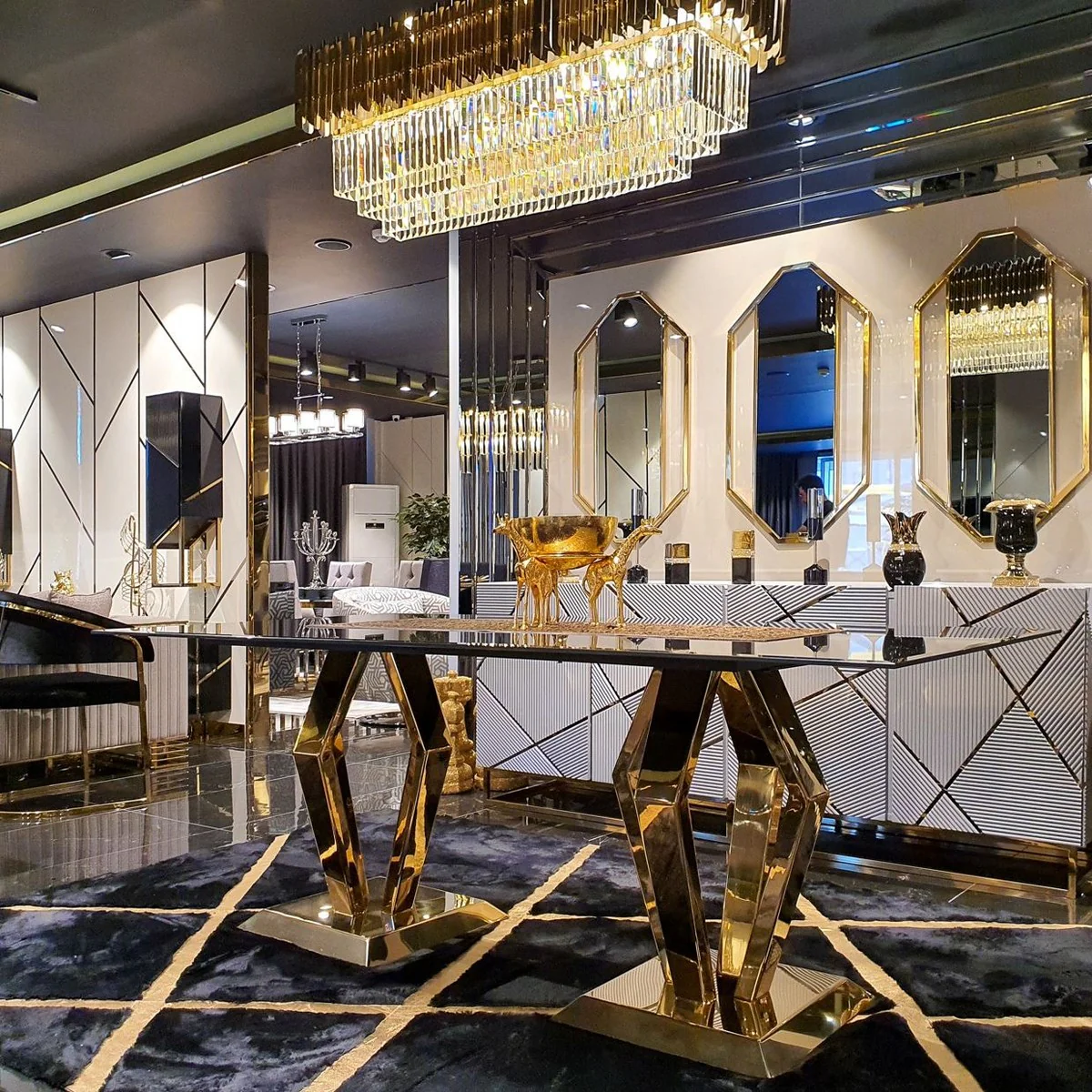 Luxus Esstisch Gold 200 x 100 x H. 77 cm - Moderner Esszimmertisch mit Glasplatte - Esszimmer Möbel - Luxus Kollektion