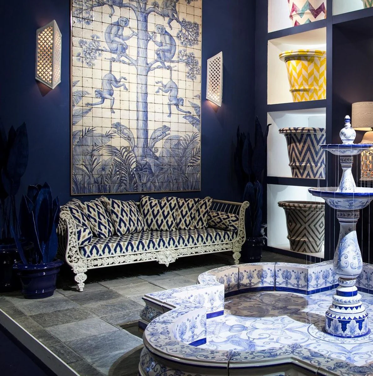 Luxus Barock Sofa Weiß / Blau / Gold 212 x 87 x H. 77 cm - Handgeschmiedetes Schmiedeeisen Sofa mit Kissen - Wohnzimmer Sofa - Garten Sofa - Terrassen Sofa - Barock Möbel