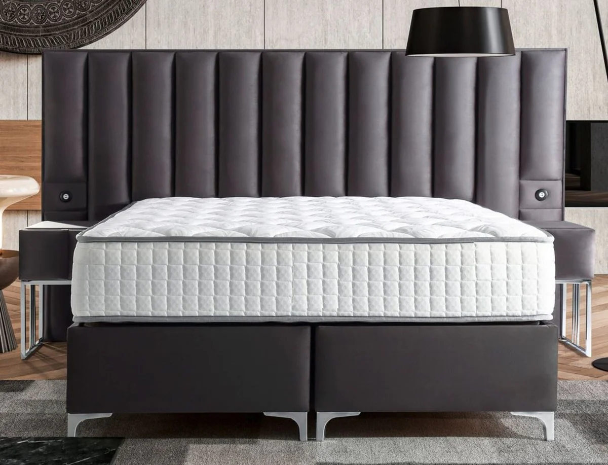 Luxus Doppelbett Grau / Silber - Verschiedene Größen - Massivholz Bett mit Kopfteil und Matratze - Schlafzimmer Möbel - Hotel Möbel - Luxus Möbel