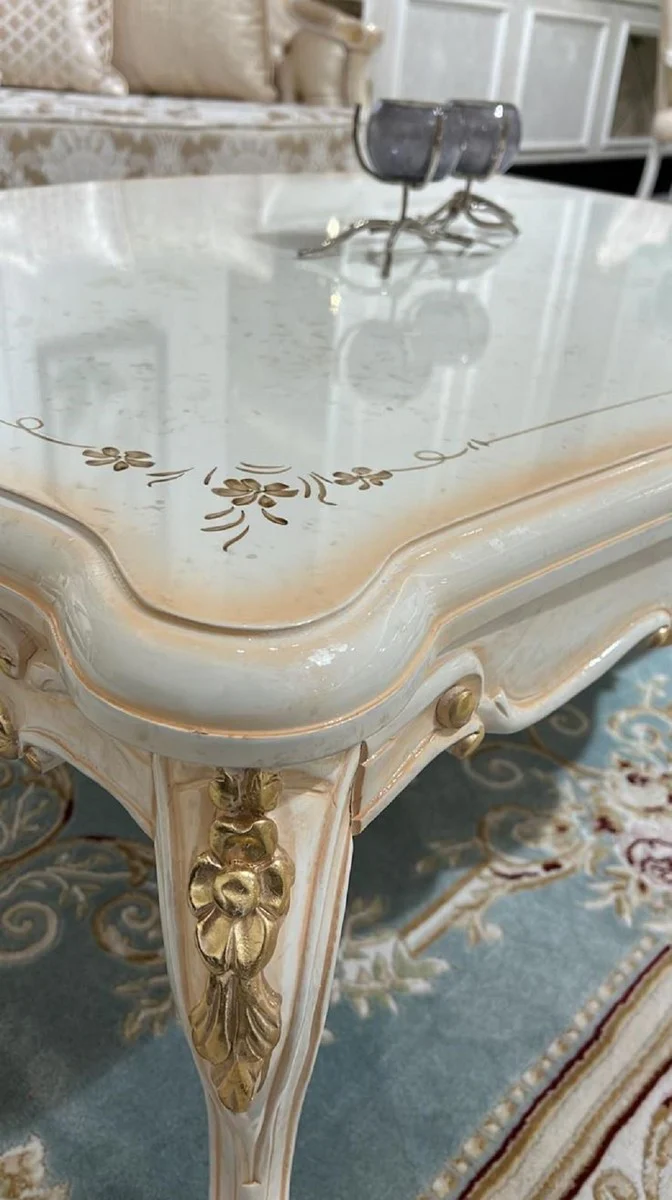 Luxus Barock Couchtisch Weiß / Beige / Gold - Massivholz Wohnzimmertisch im Barockstil - Barockstil Wohnzimmer Möbel - Barock Möbel - Barock Einrichtung - Luxus Möbel im Barockstil