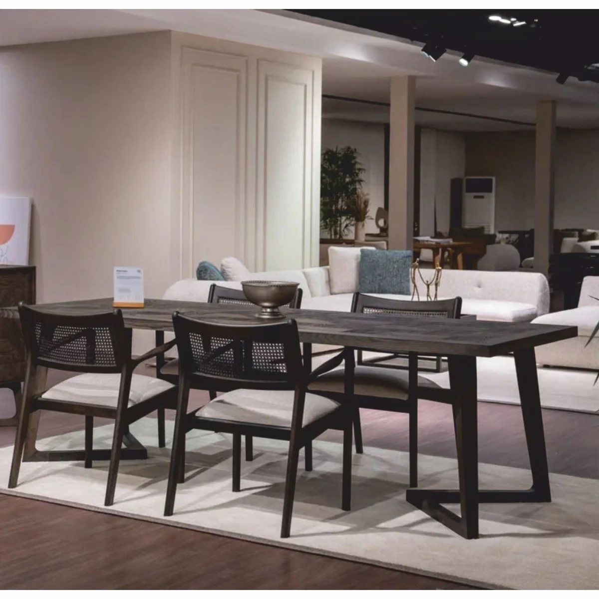 Luxus Esszimmer Set Braun / Creme - 1 Esstisch und 6 Esszimmer Stühle - Luxus Möbel