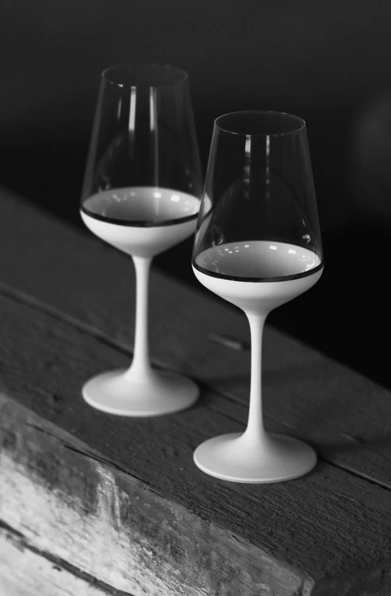 Luxus Rotweinglas 6er Set Weiß / Silber Ø 8,5 x H. 24 cm - Handgefertigte und handbemalte Weingläser - Hotel & Restaurant Accessoires - Luxus Qualität