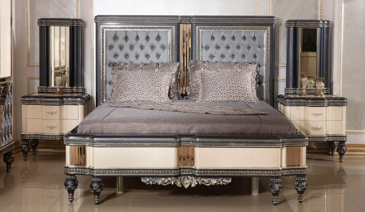 Luxus Barock Schlafzimmer Set Hellblau / Beige / Schwarz / Gold - 1 Barock Doppelbett mit Kopfteil & 2 Barock Nachtkommoden - Luxus Schlafzimmer Möbel im Barockstil - Barock Interior