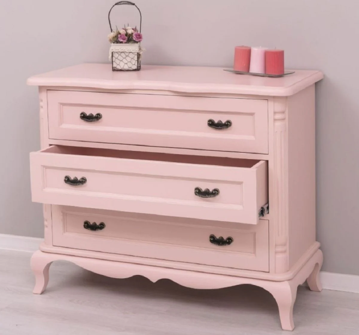 Landhausstil Kommode Rosa 110 x 48 x H. 89 cm - Massivholz Schrank mit 3 Schubladen - Landhausstil Schlafzimmer Möbel - Möbel im Landhausstil - Landhausstil Einrichtung