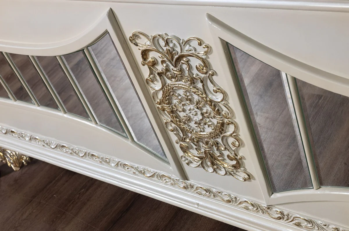 Luxus Barock Sofa Silber / Weiß / Grau / Gold - Verspiegeltes Barockstil Wohnzimmer Sofa - Luxus Wohnzimmer Möbel im Barockstil - Barock Möbel - Barock Einrichtung