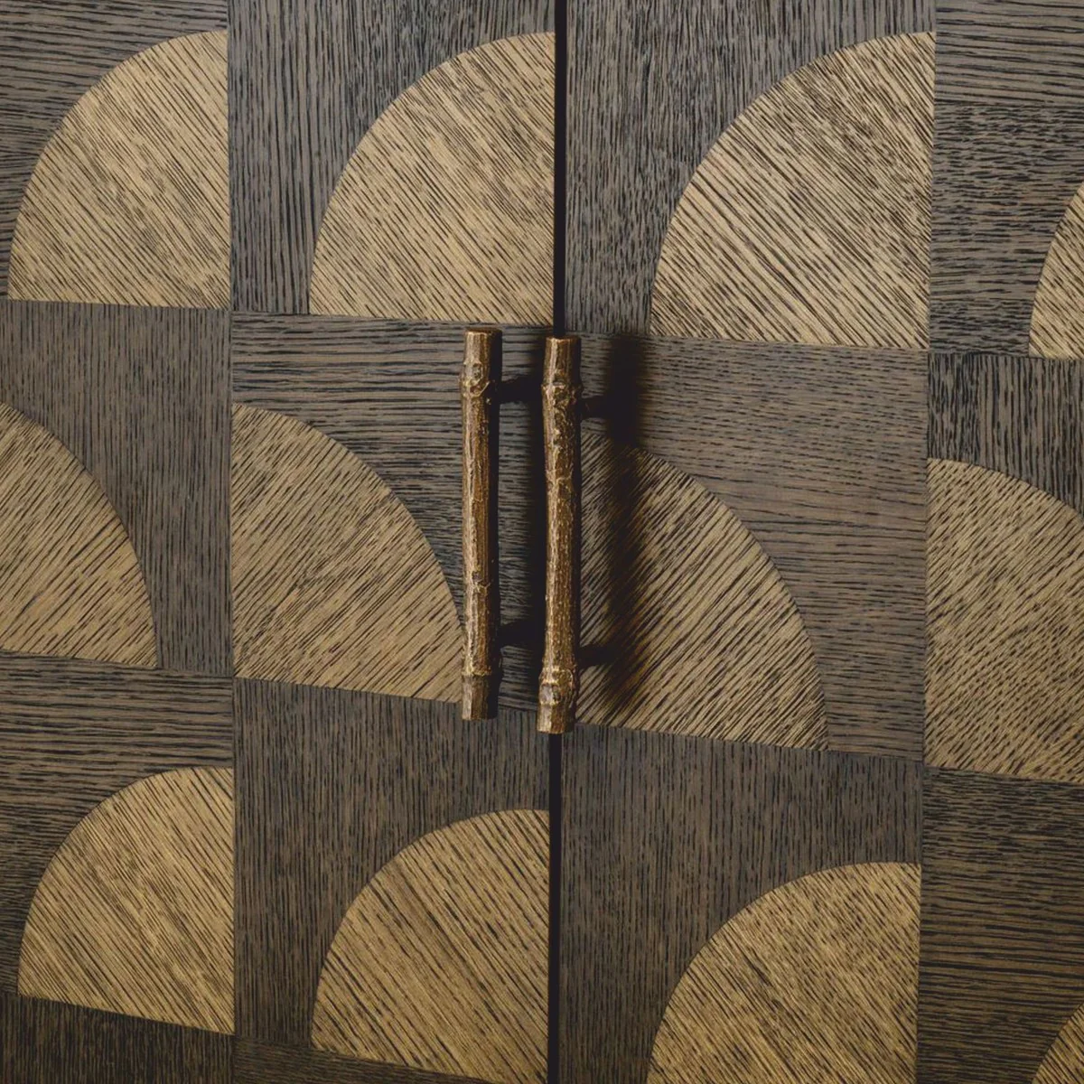 Luxus Schrank mit 2 Türen Braun H. 170 cm - Luxus Möbel