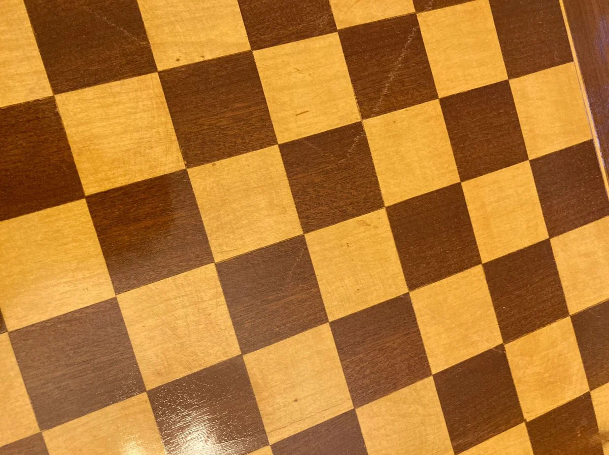 Barock Beistelltisch mit Schach & Backgammon Spielfläche Dunkelbraun / Braun / Messing 60 x 60 x H. 71 cm - Barock Möbel - Antik Stil Möbel - Edel & Prunkvoll