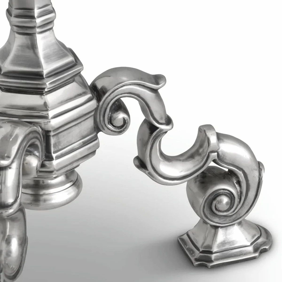 Luxus Barock Beistelltisch Antik Silber H. 66 cm - Barock Hotel Möbel