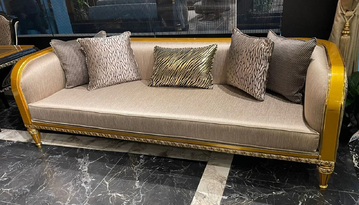 Luxus Barock Sofa Gold / Gold - Prunkvolles Wohnzimmer Sofa - Barockstil Wohnzimmer Möbel - Luxus Möbel im Barockstil - Barock Einrichtung - Edel & Prunkvoll