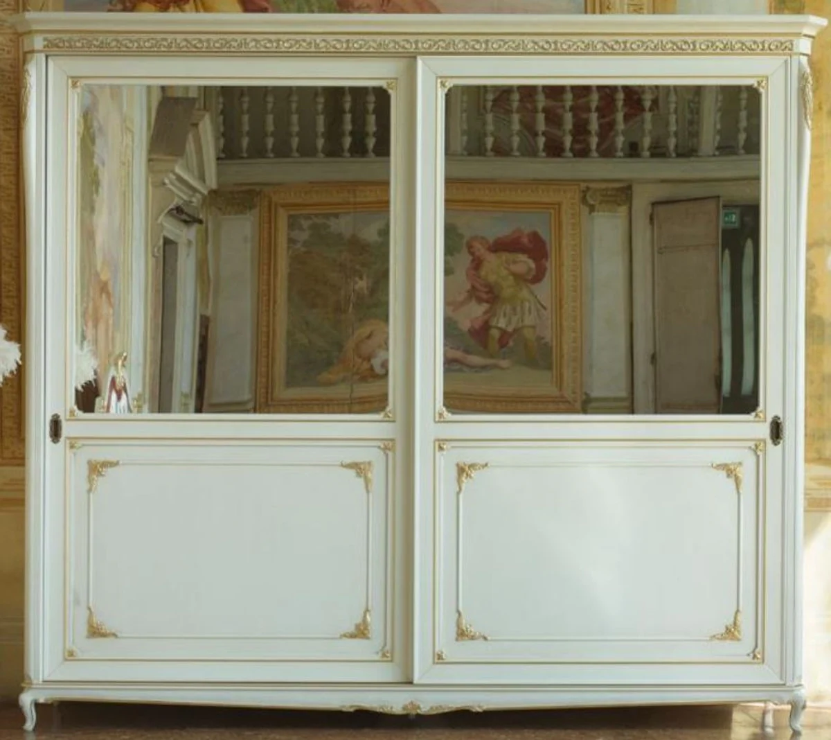 Luxus Barock Schlafzimmerschrank Weiß / Gold 290 x 68 x H. 254 cm - Kleiderschrank mit 2 verspiegelten Schiebetüren - Edel & Prunkvoll