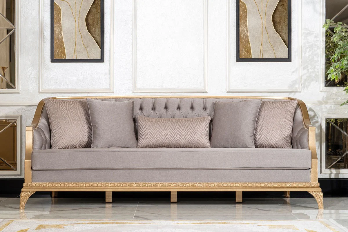 Luxus Barock Wohnzimmer Sofa Grau / Gold - Handgefertigtes Barockstil Sofa mit dekorativen Kissen - Luxus Wohnzimmer Möbel im Barockstil - Barock Möbel
