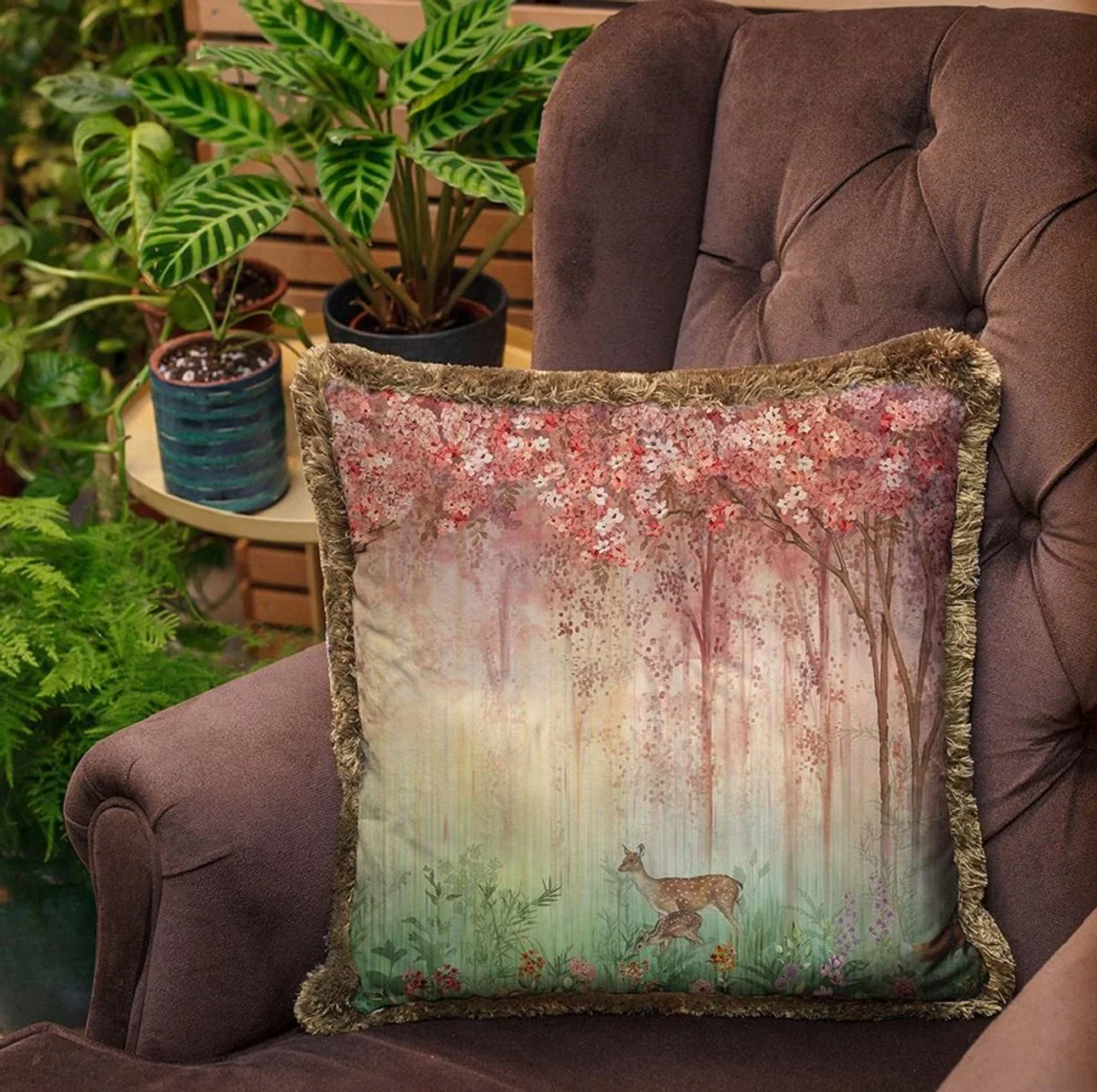 Luxus Deko Kissen Wald & Tiere Mehrfarbig / Braun 45 x 45 cm - Bedrucktes Samt Kissen mit Fransen - Luxus Deko Accessoires