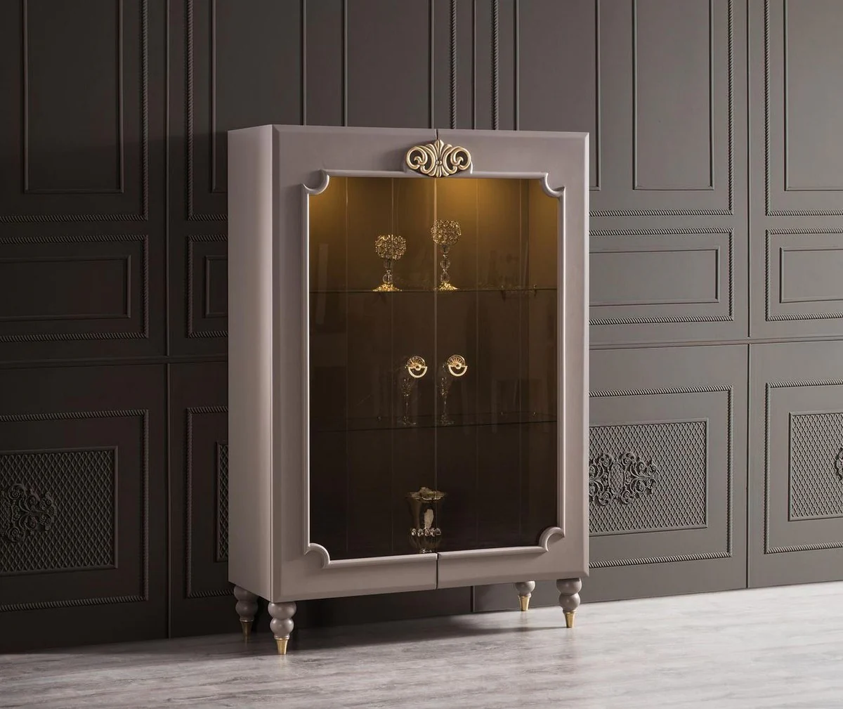 Luxus Barock Vitrine Grau / Gold 116 x 45 x H. 170 cm - Beleuchteter Massivholz Vitrinenschrank mit 2 Glastüren - Edle Barock Möbel
