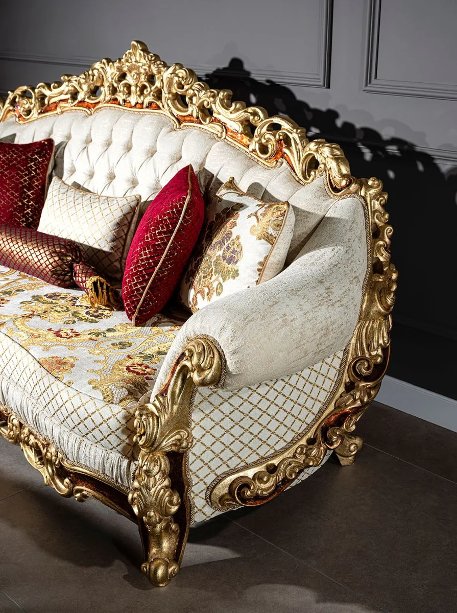 Luxus Barock Sofa Weiß / Gold / Braun / Gold - Prunkvolles Wohnzimmer Sofa mit dekorativen Kissen - Barock Möbel
