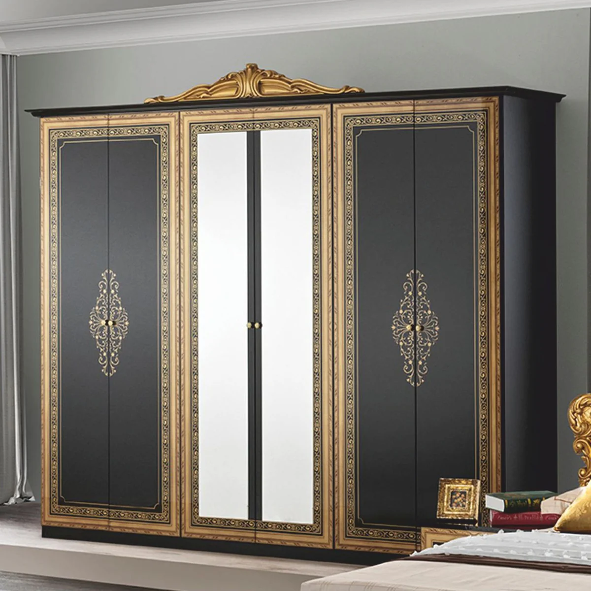 Luxus Barock Schlafzimmer Schrank Schwarz / Gold 261,4 cm - Barock Schlafzimmer Möbel