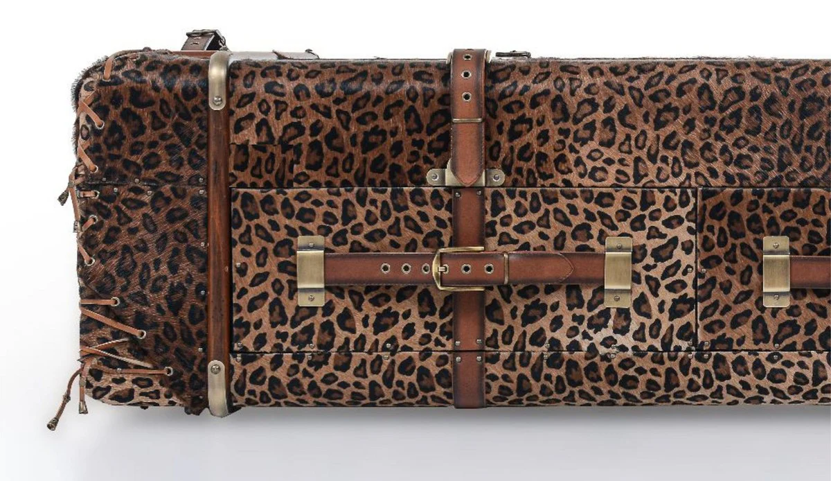 Luxus Couchtisch in Koffer Optik Leopard / Braun / Messing 140 x 85 x H. 43 cm - Koffer Wohnzimmertisch mit Schubladen und Barfächer - Wohnzimmer Möbel - Luxus Möbel in Koffer Optik