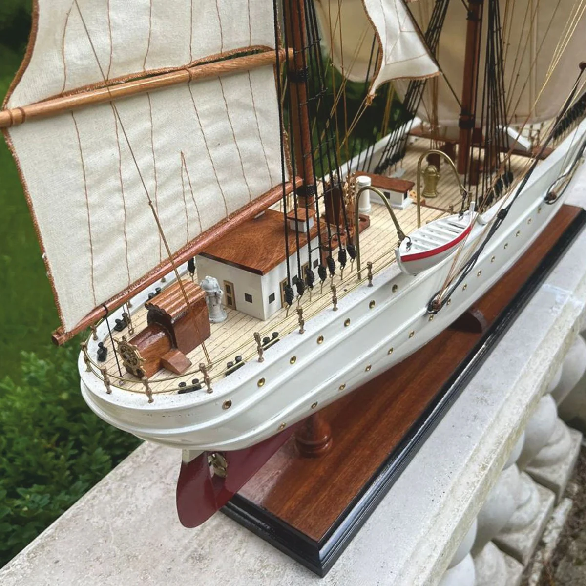 Deko Segelschiff US Coast Guard Weiß / Braun 97 cm - Modellschiff