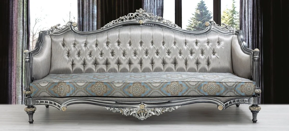 Luxus Barock Sofa Silber / Türkis / Gold 248 x 96 x H. 118 cm - Prunkvolles Massivholz Wohnzimmer Sofa mit elegantem Muster und dekorativen Kissen - Barock Wohnzimmer Möbel