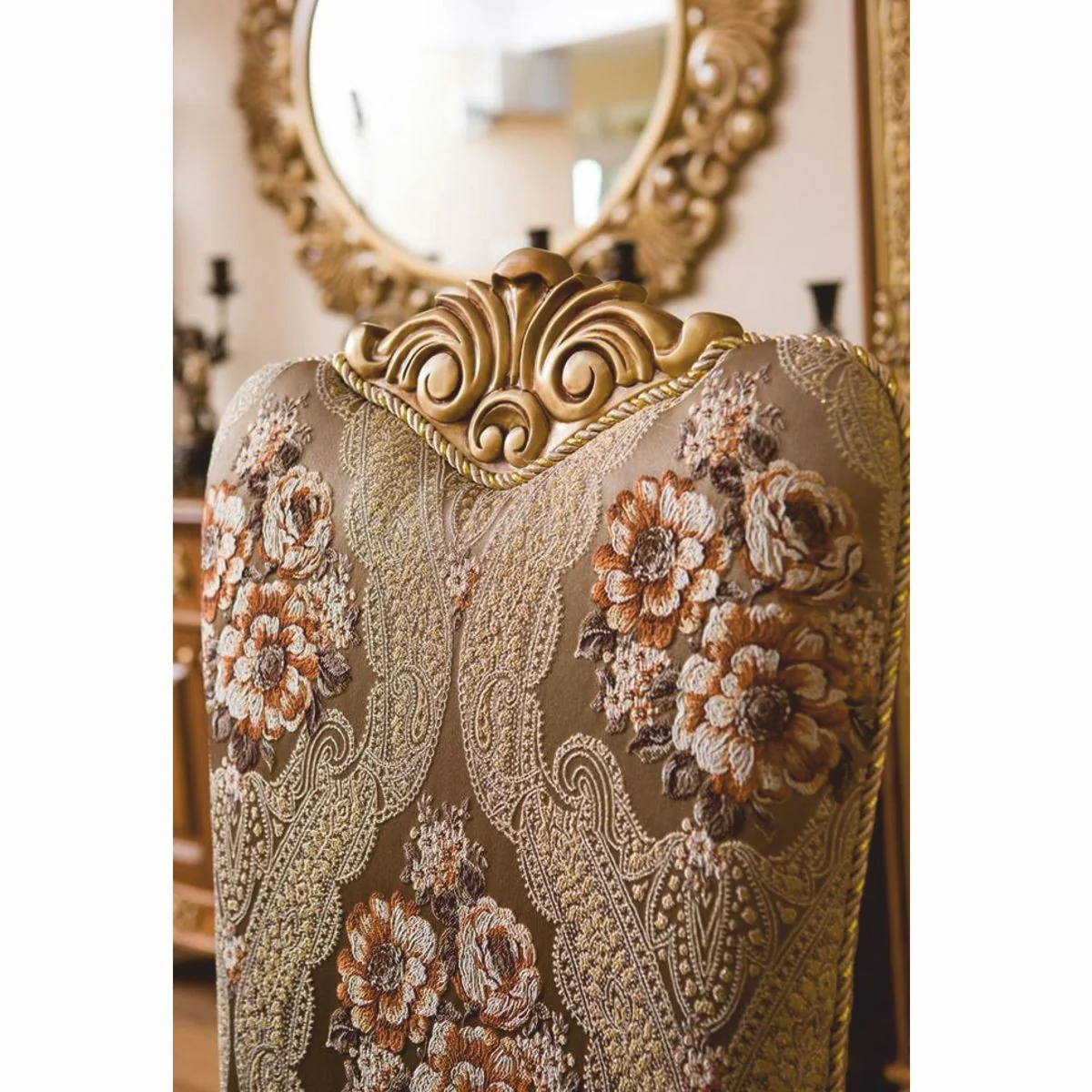 Luxus Barock Esszimmer Stuhl Braun / Gold H. 120 cm - Barockstil Möbel