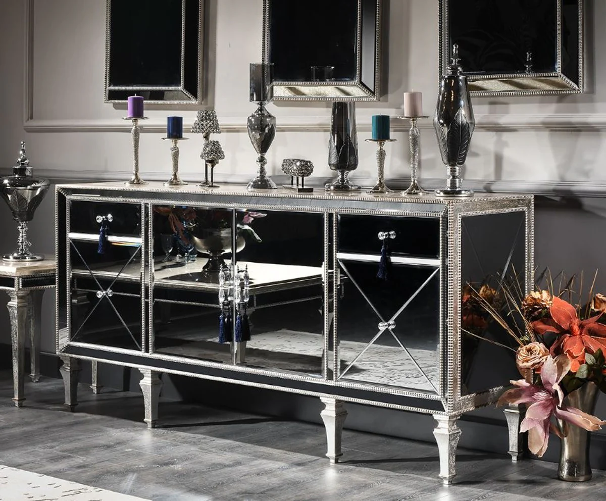 Luxus Barock Kommode mit Spiegelglas Silber / Gold 205 x 55 x H. 100 cm - Verspiegelter Wohnzimmerschrank - Luxus Qualität