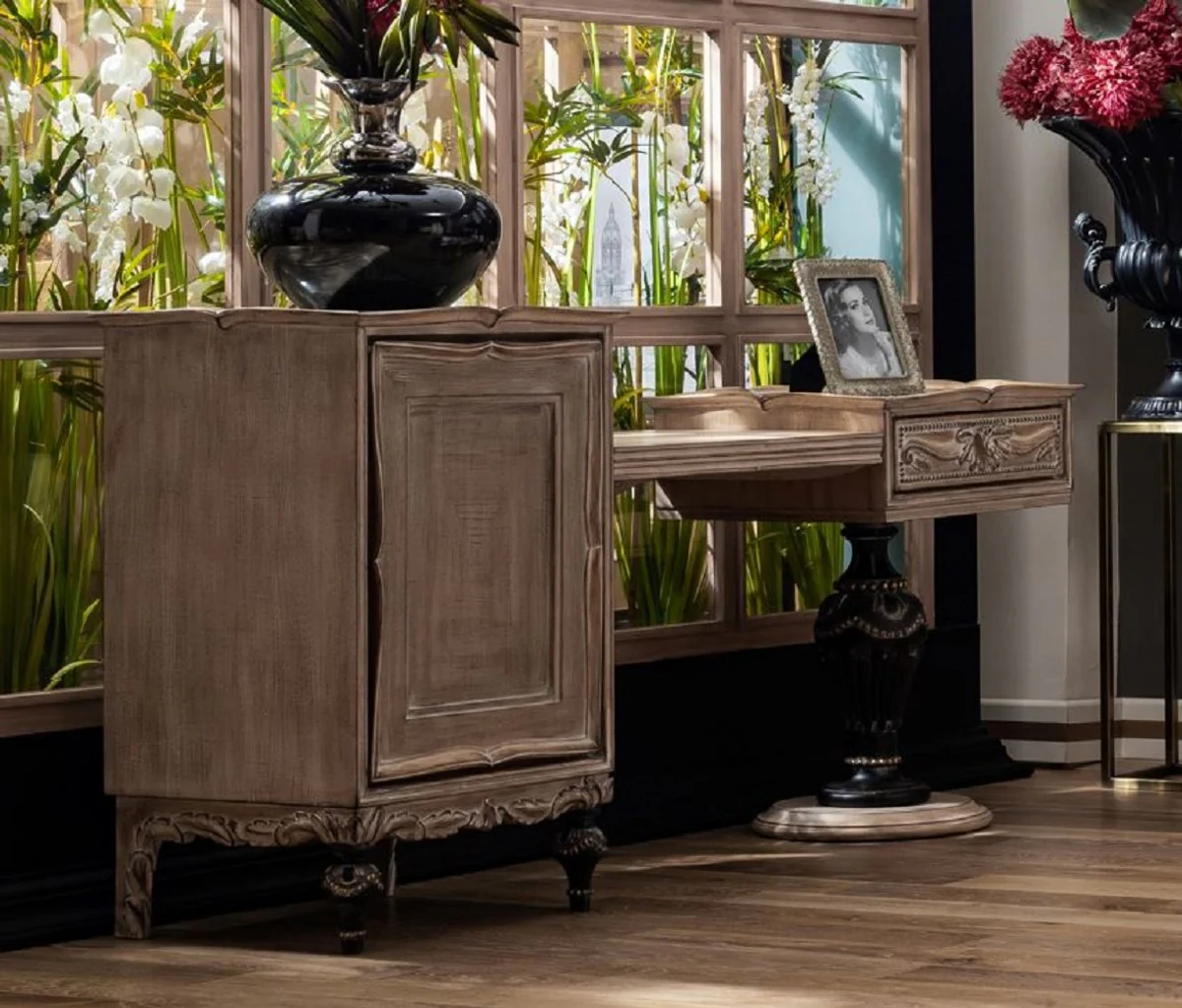 Luxus Barock Schlafzimmer Kommode mit Tür und Schublade Naturfarben / Schwarz / Gold - Barock Schlafzimmer Möbel - Edel & Prunkvoll