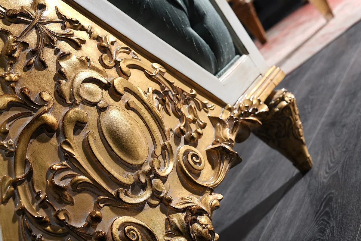 Luxus Barock Sofa Türkis / Weiß / Gold 256 x 89 x H. 90 cm - Prunkvolles Chesterfield Wohnzimmer Sofa im Barockstil