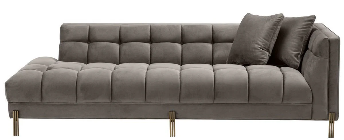 Luxus Lounge Sofa Grau - Greige / Messingfarben 223 x 95 x H. 68 cm - Rechtsseitiges Wohnzimmer Sofa mit edlem Samtsoff und 2 Kissen